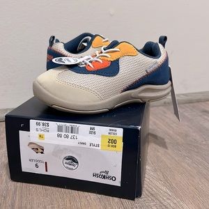 NWT 🔥SALE🔥OshKosh B’gosh Darcy Sneakers Size 9Toddler